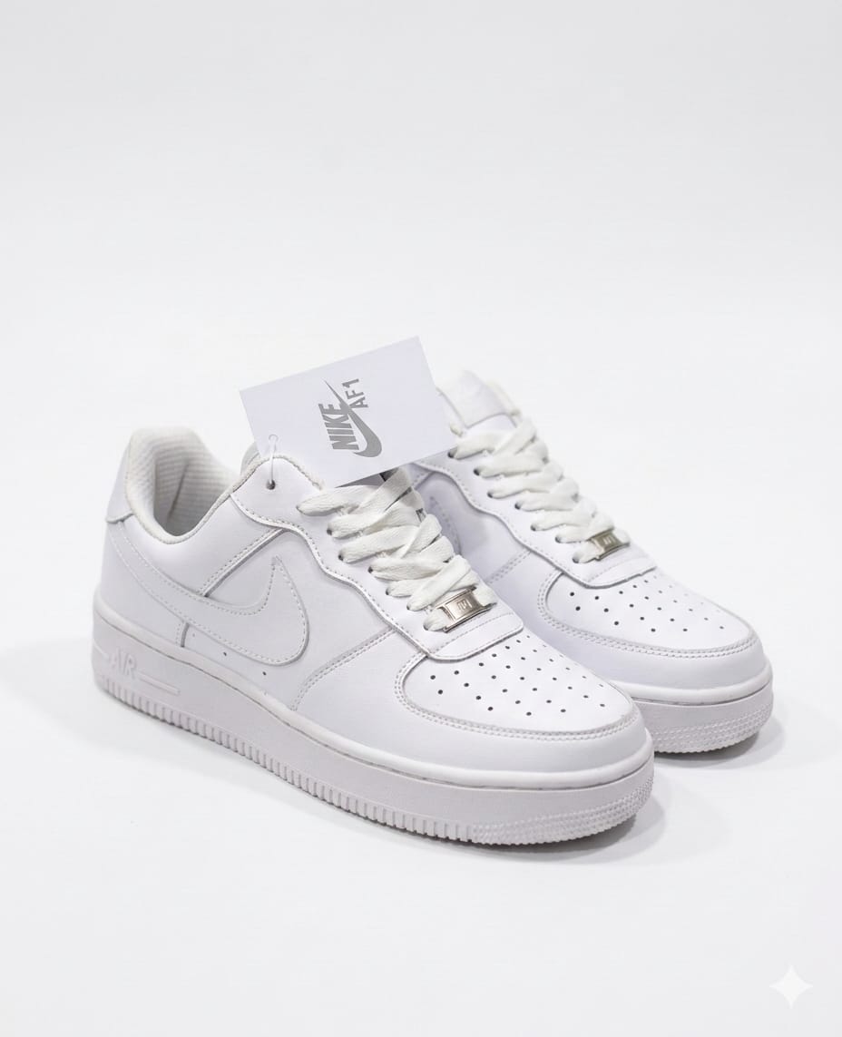 NIKE AIRFORCE ONE WHITE